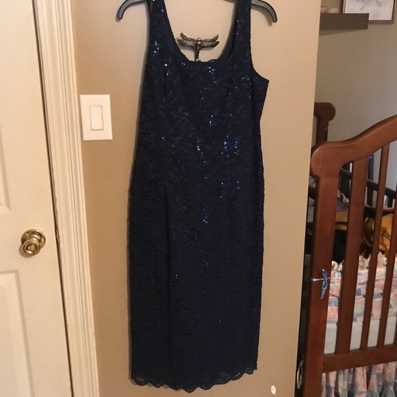 DRESS - Picture 2 of 3